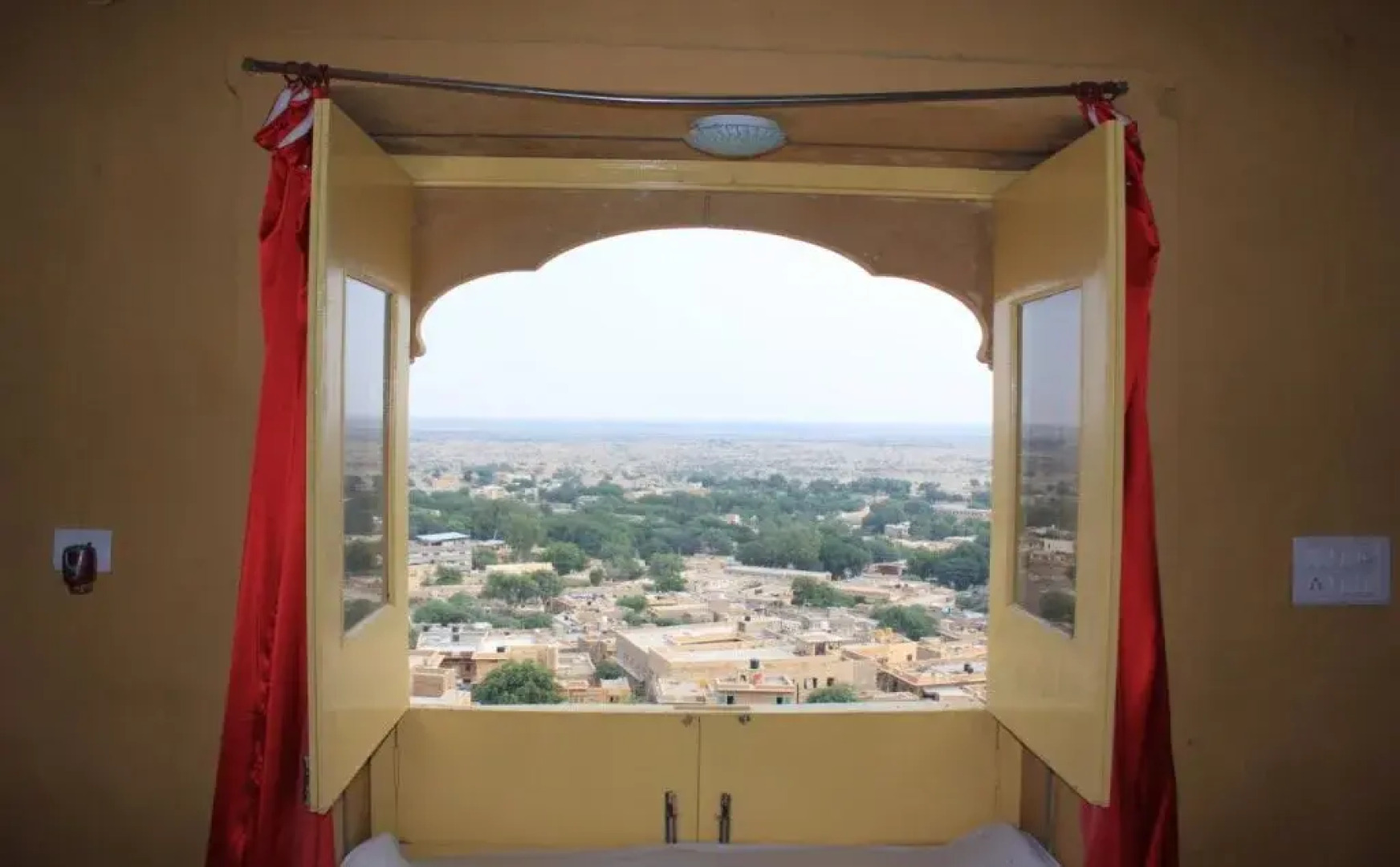 Mud Mirror Guesthouse