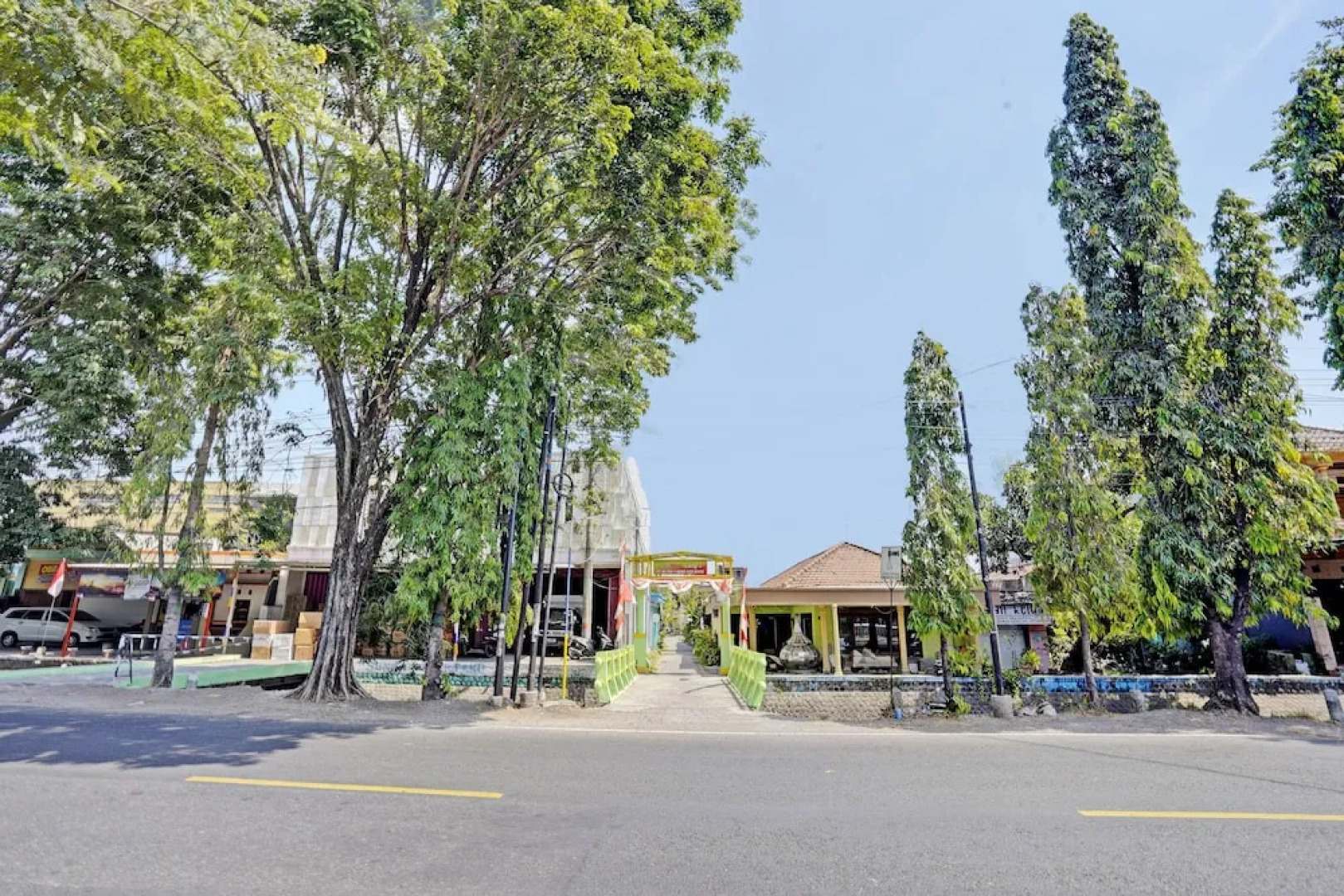 OYO Life 92921 Omaya Kost Syariah