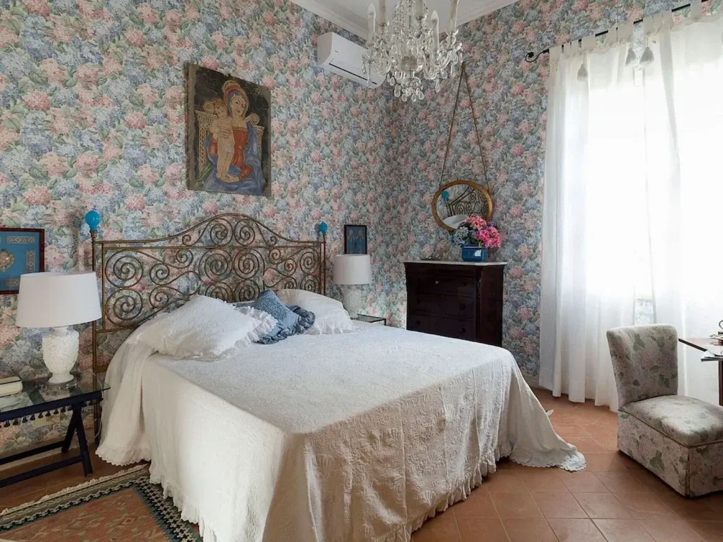 Villa in Salemi With Pool and Garden