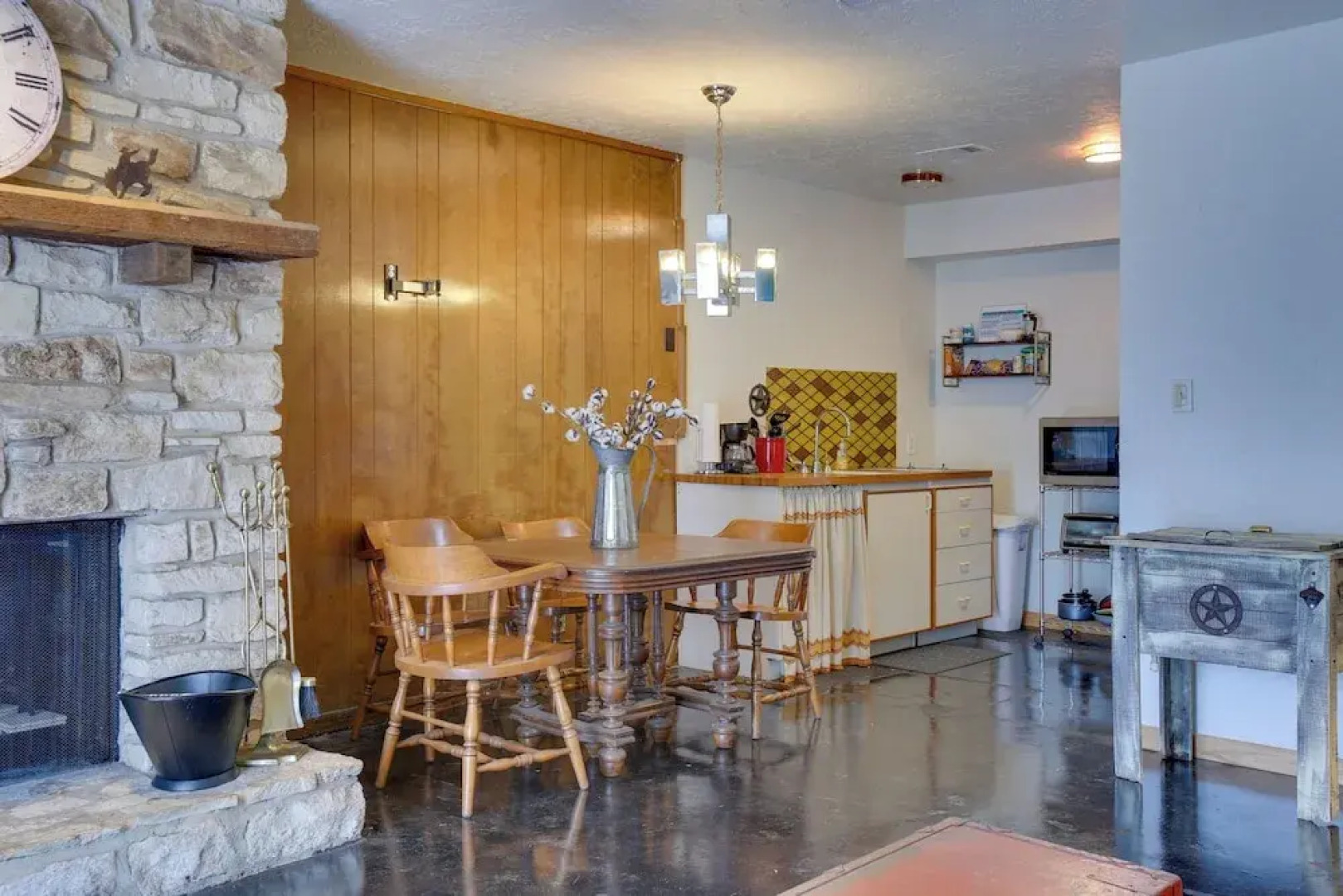 Wimberley Retreat w/ Grill < 2 Mi to Jacob's Well!