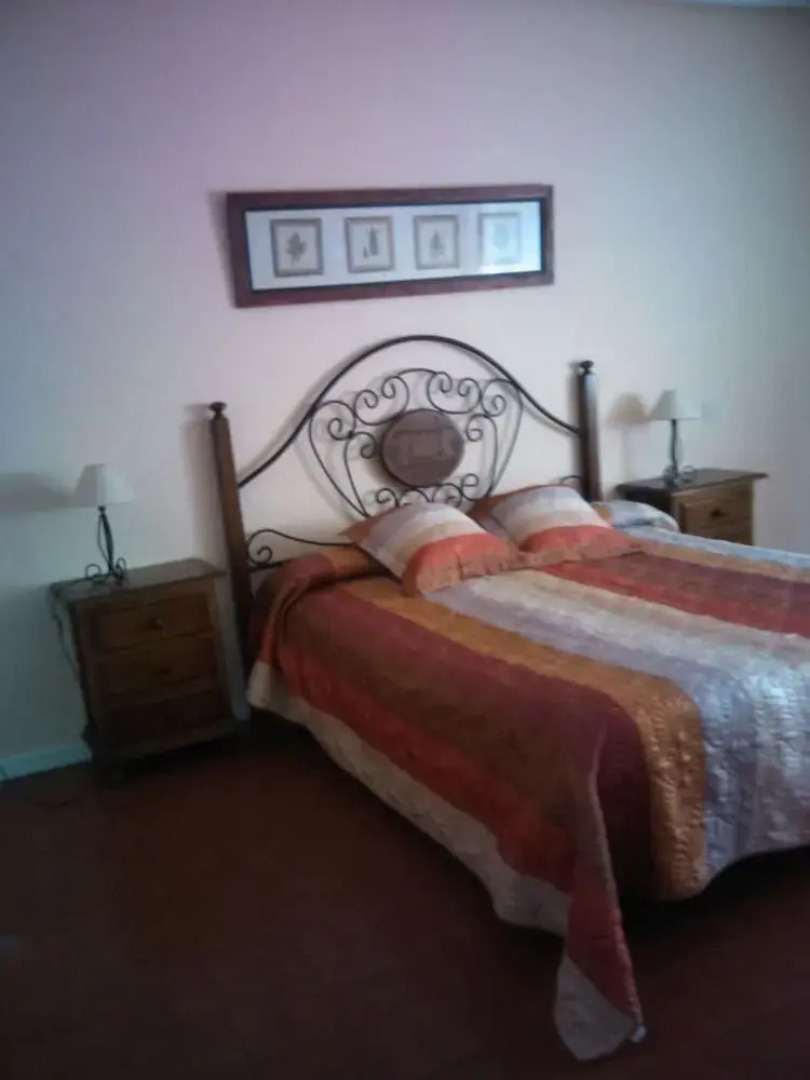 Villa With 5 Bedrooms in Valdecaballeros, With Wonderful Mountain View, Private Pool, Enclosed Garden