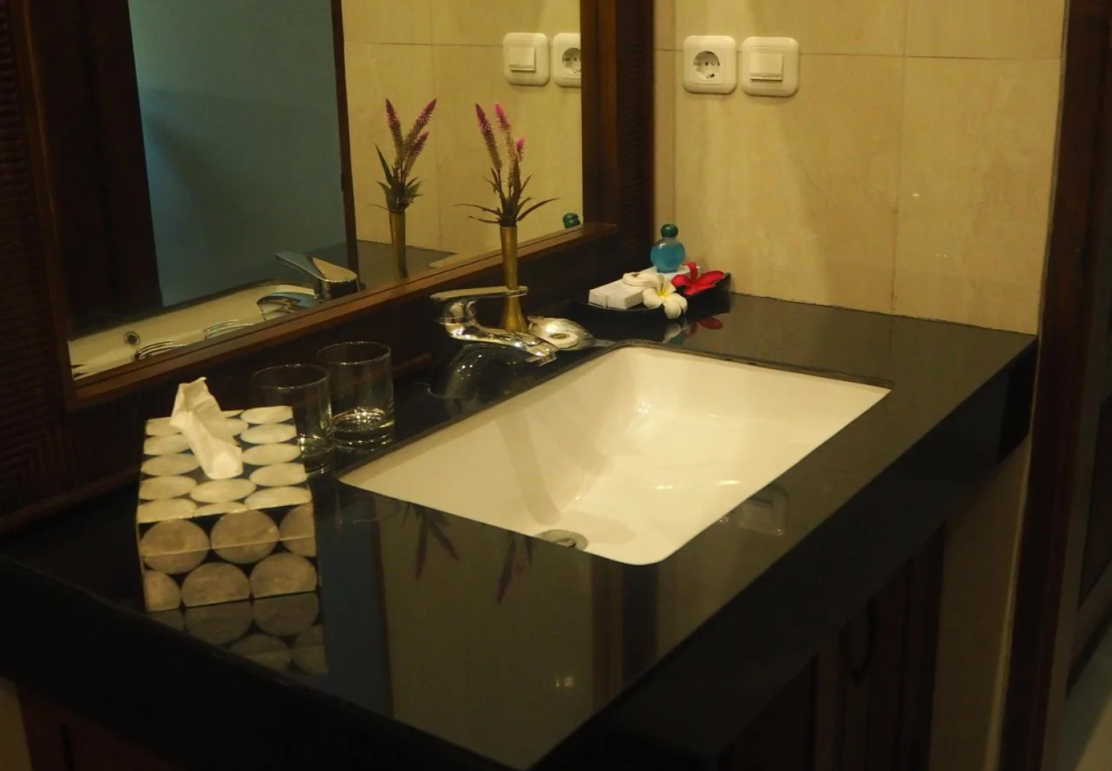 The Gecho Inn Country