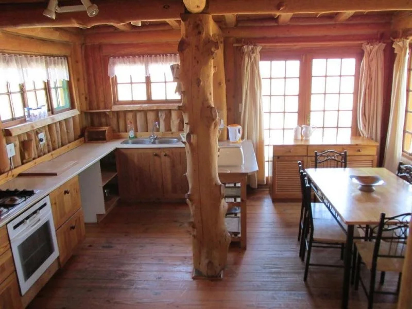 Eagles Rock Mountain Retreat