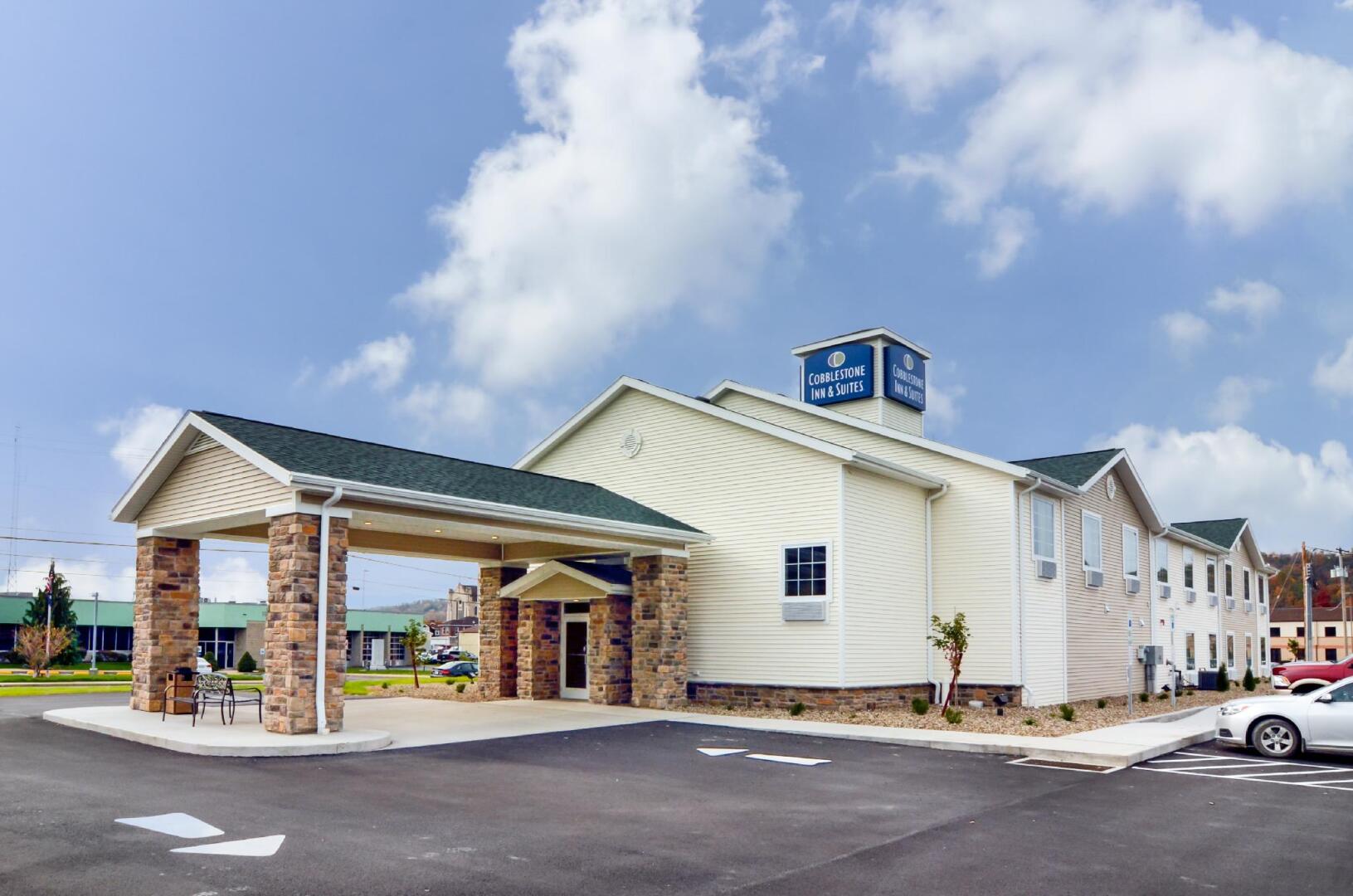 Cobblestone Inn & Suites - Ambridge