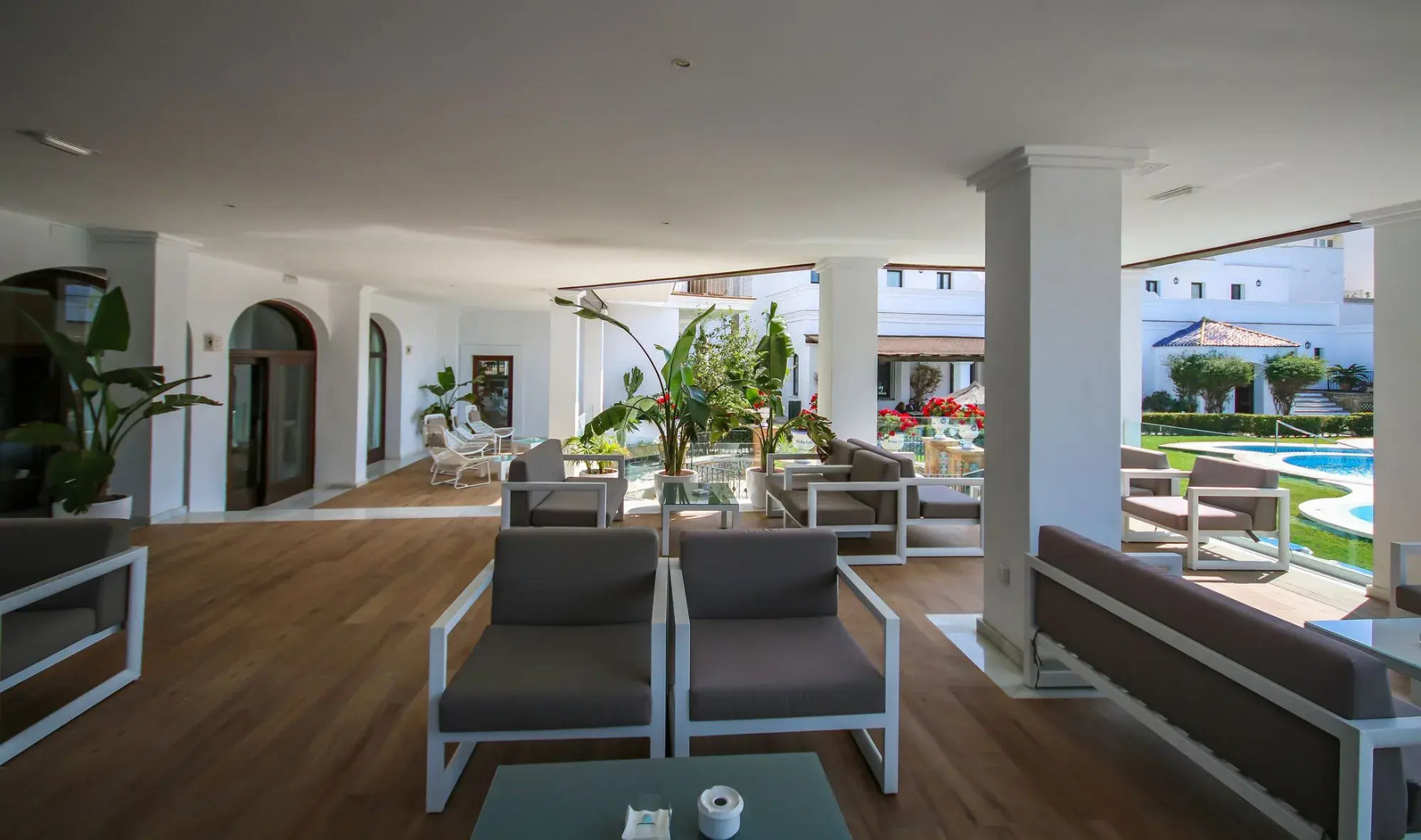 Hotel Doña Lola Zahara