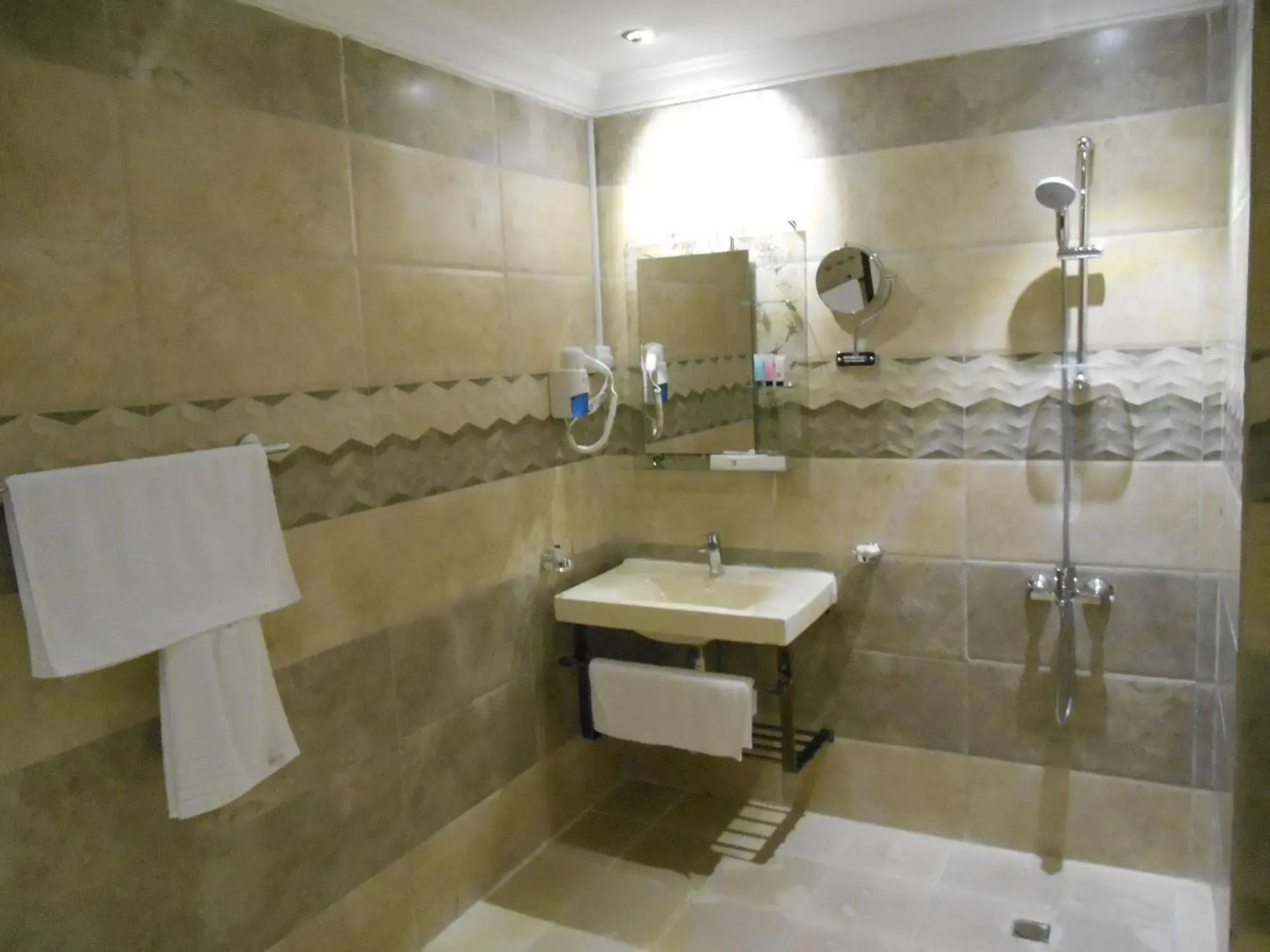 Shamaat Jeddah Hotel