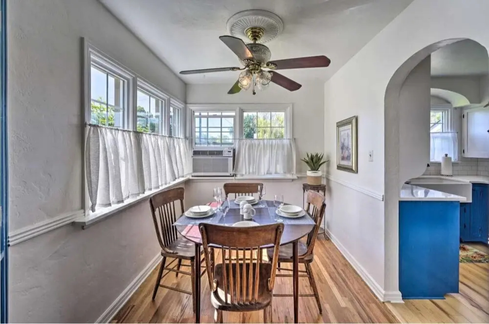 Charming Idaho Home 3 Bedroom Cottage by RedAwning