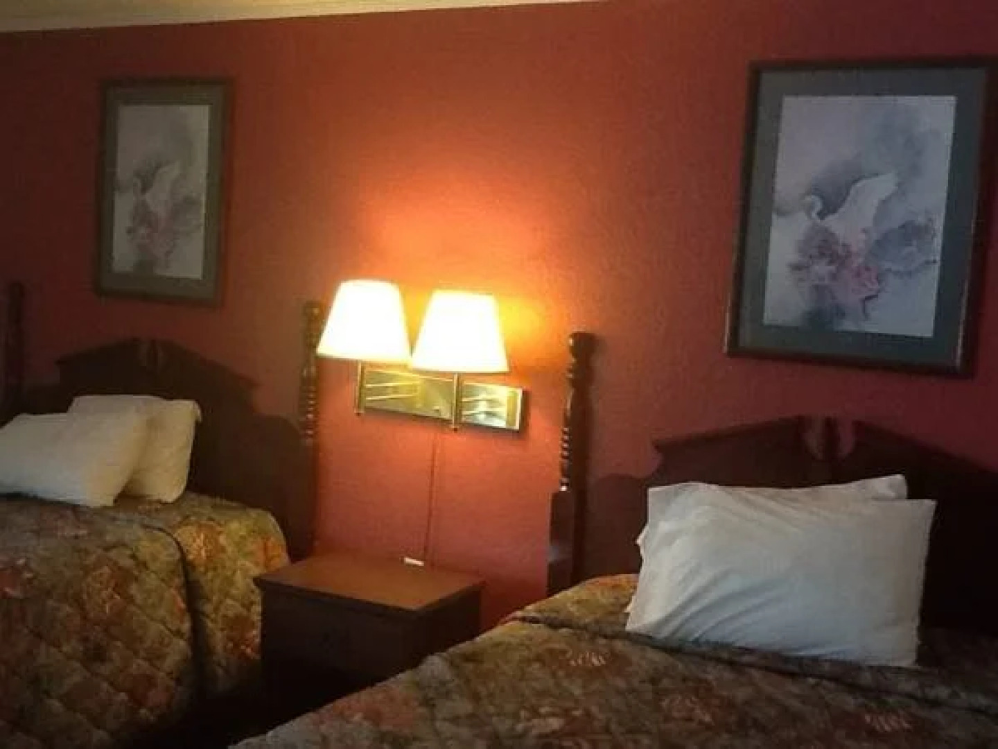 Camden Inn & Suites