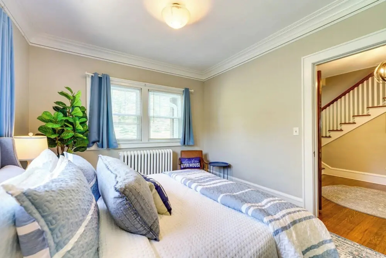 Riverfront St Clair Home - Walk to Downtown!