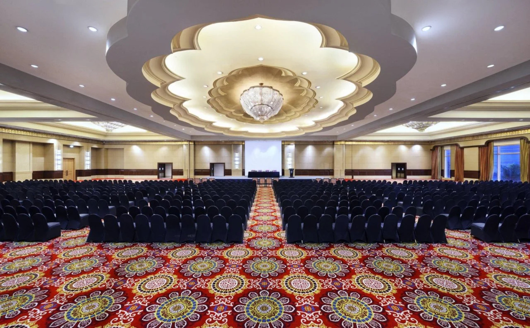 The Ritz-Carlton Jakarta, Mega Kuningan