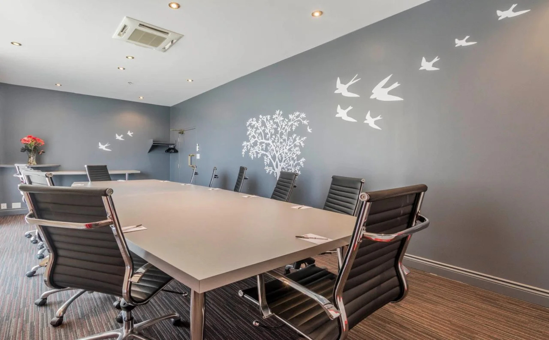 Travelodge by Wyndham Hotel & Convention Centre Quebec City