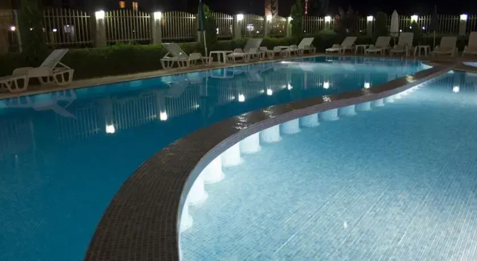 Sunny House Apart Hotel