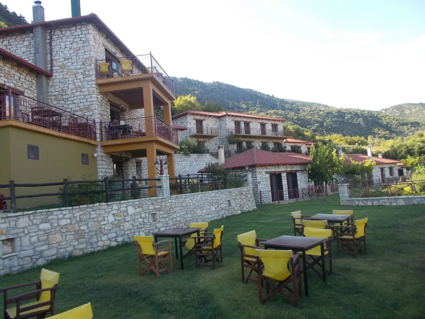 Ta Spitakia Tis Ifigeneias