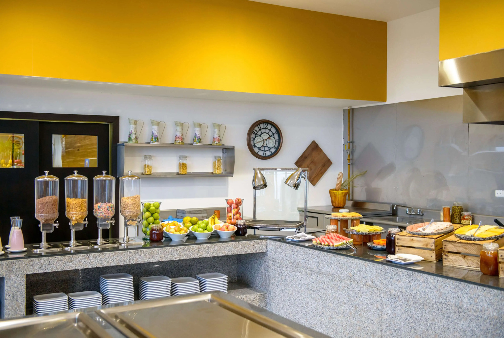 Wyndham Manta Sail Plaza Hotel & Convention Center