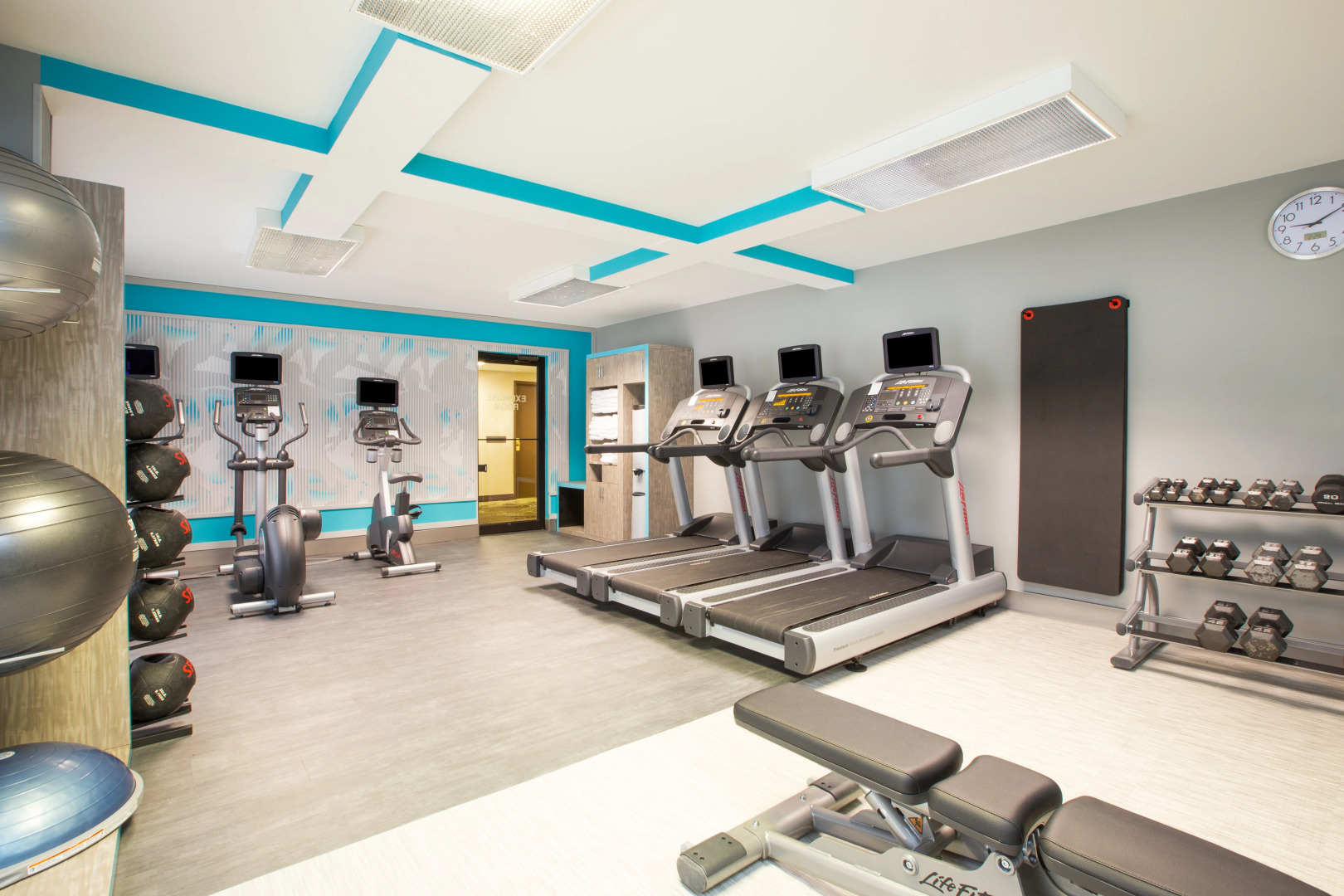 Ramada by Wyndham Cleveland Independence