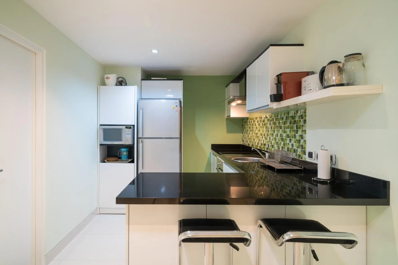 N308 - Walk to the beach apartment in Kamala, pool, gym, parking