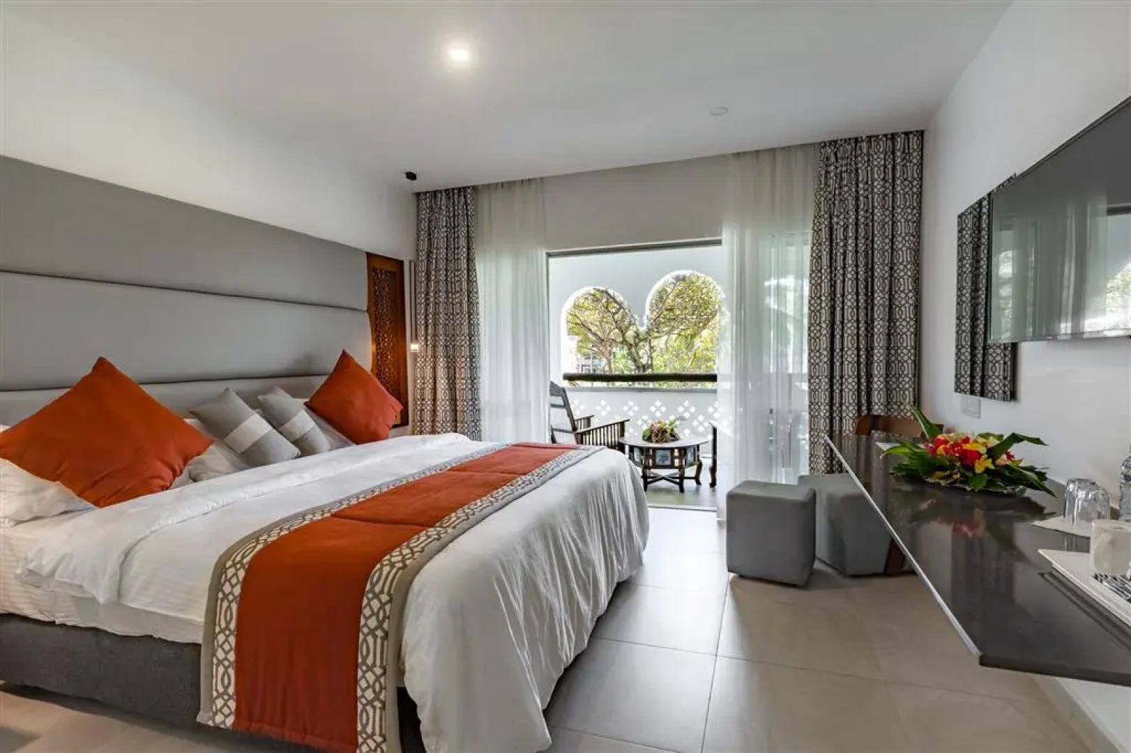 Southern Palms Beach Resort