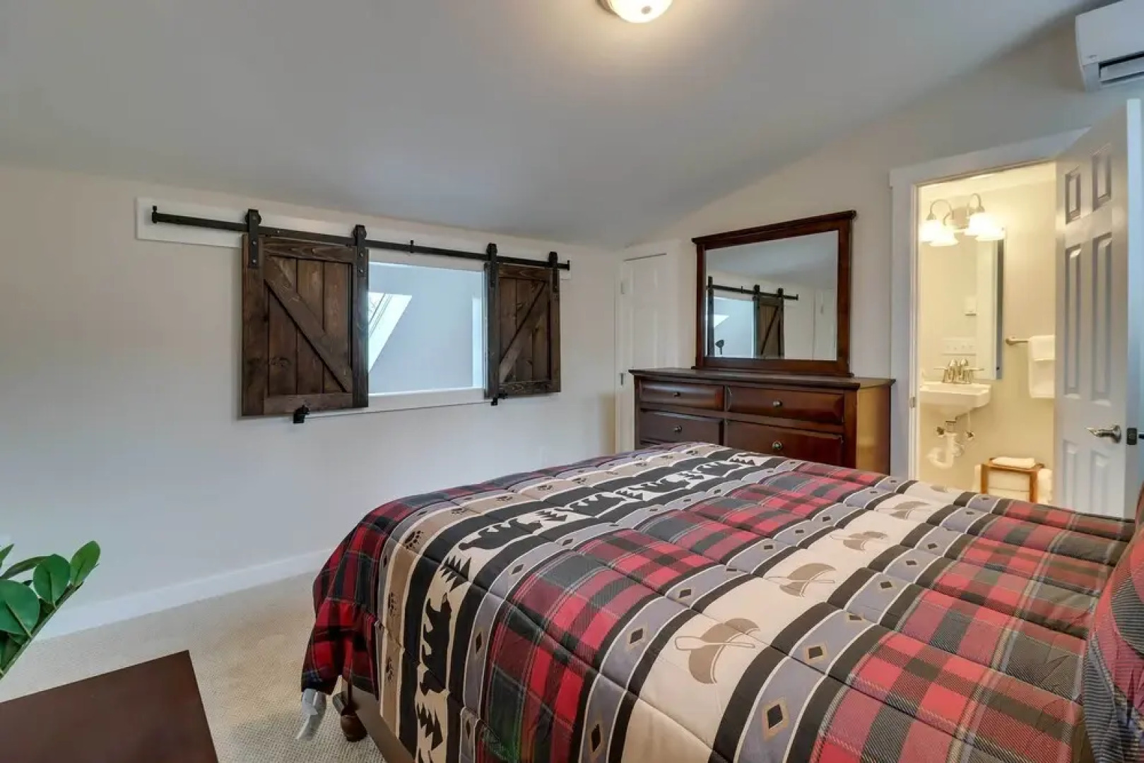 1 Mi to Camelback Resort: Tannersville Townhome