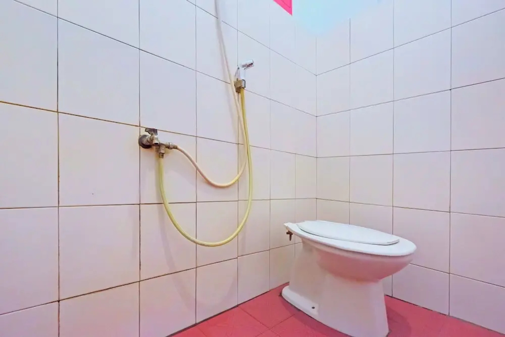 Hotel O Wisma Arwini Syariah Near Benteng Balangnipa