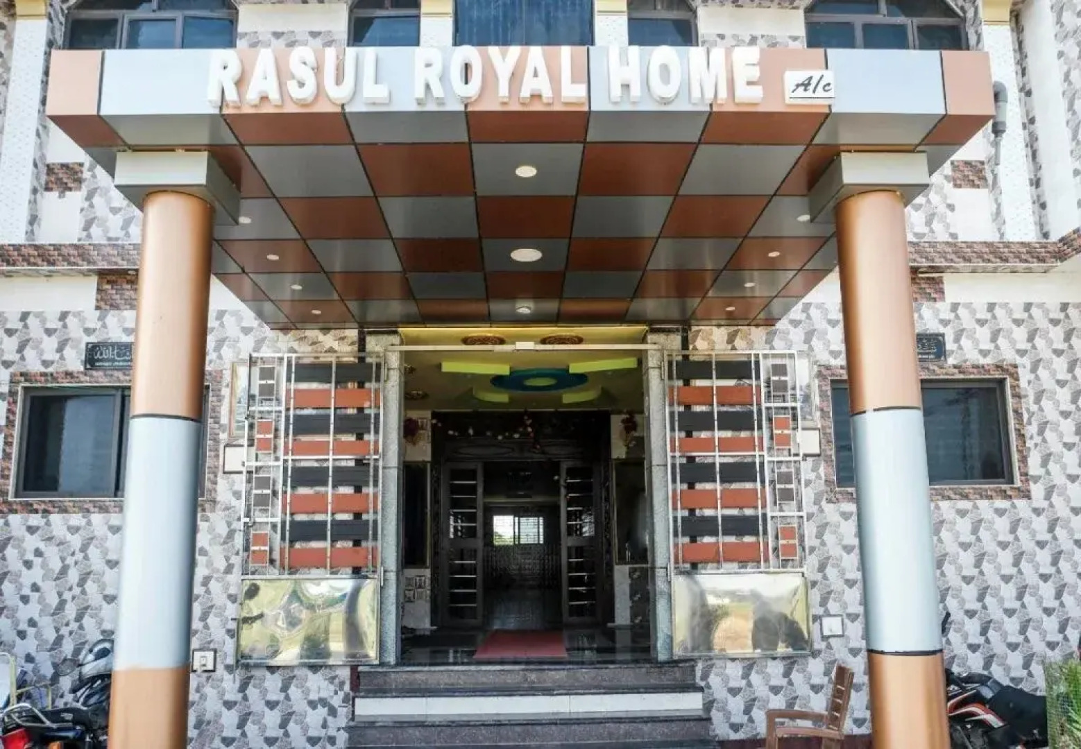 Rasul Royal Home By OYO Rooms