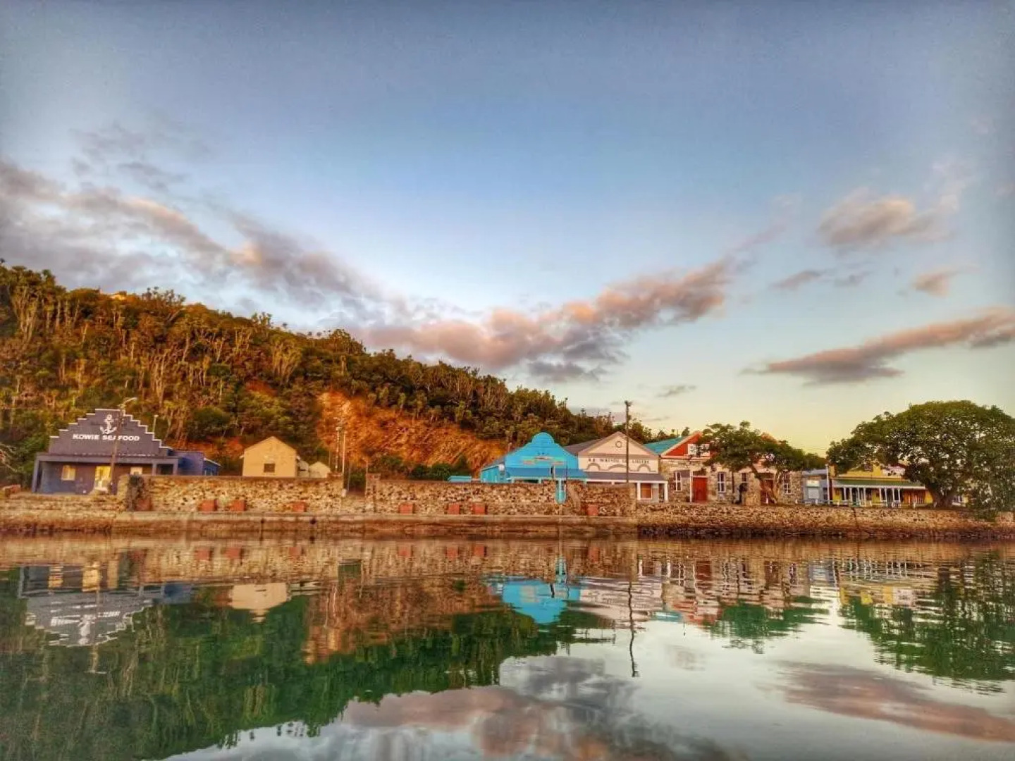 Grand Yellow Apartment