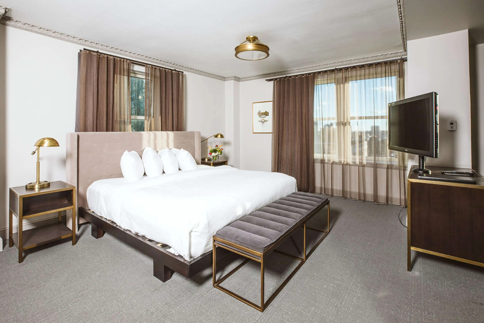 Hotel Phillips Kansas City Curio Collection by Hilton