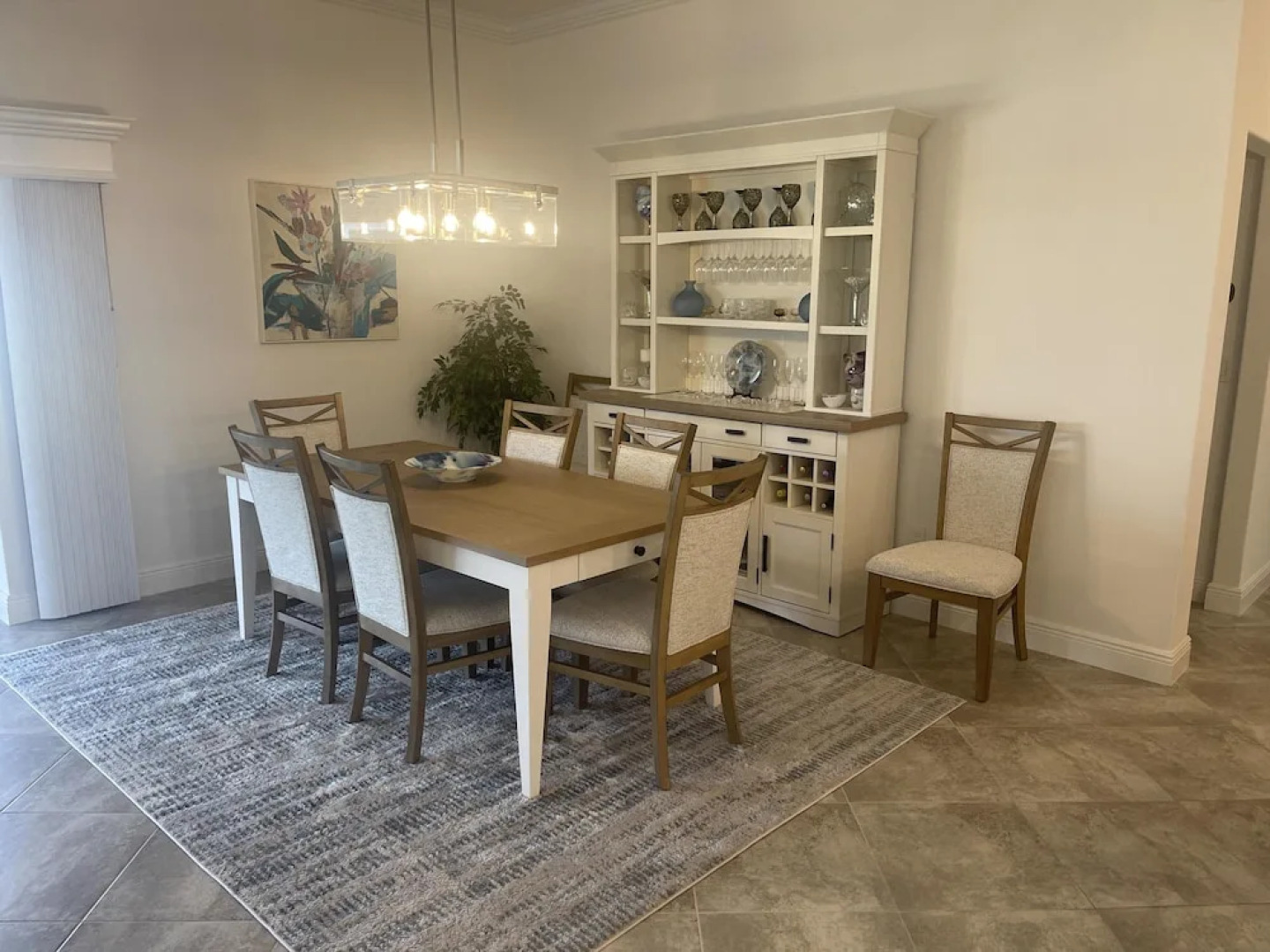 Designer Home In Saint Catherine