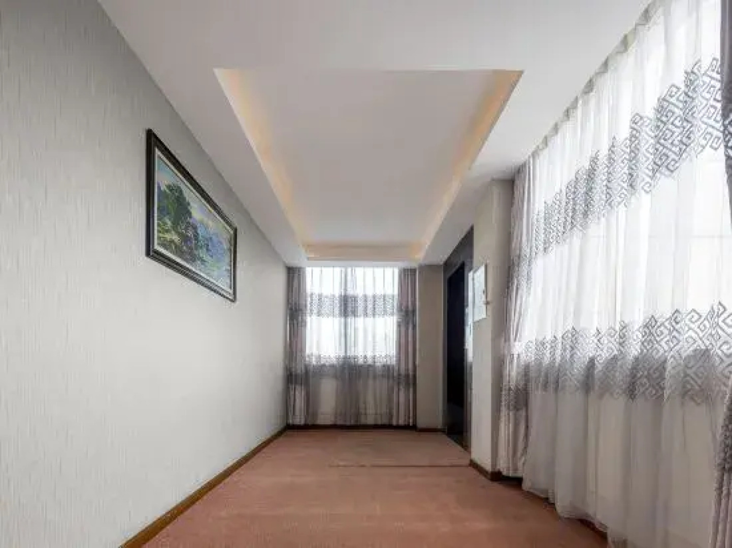 Chengzhong Blue Sky Hotel