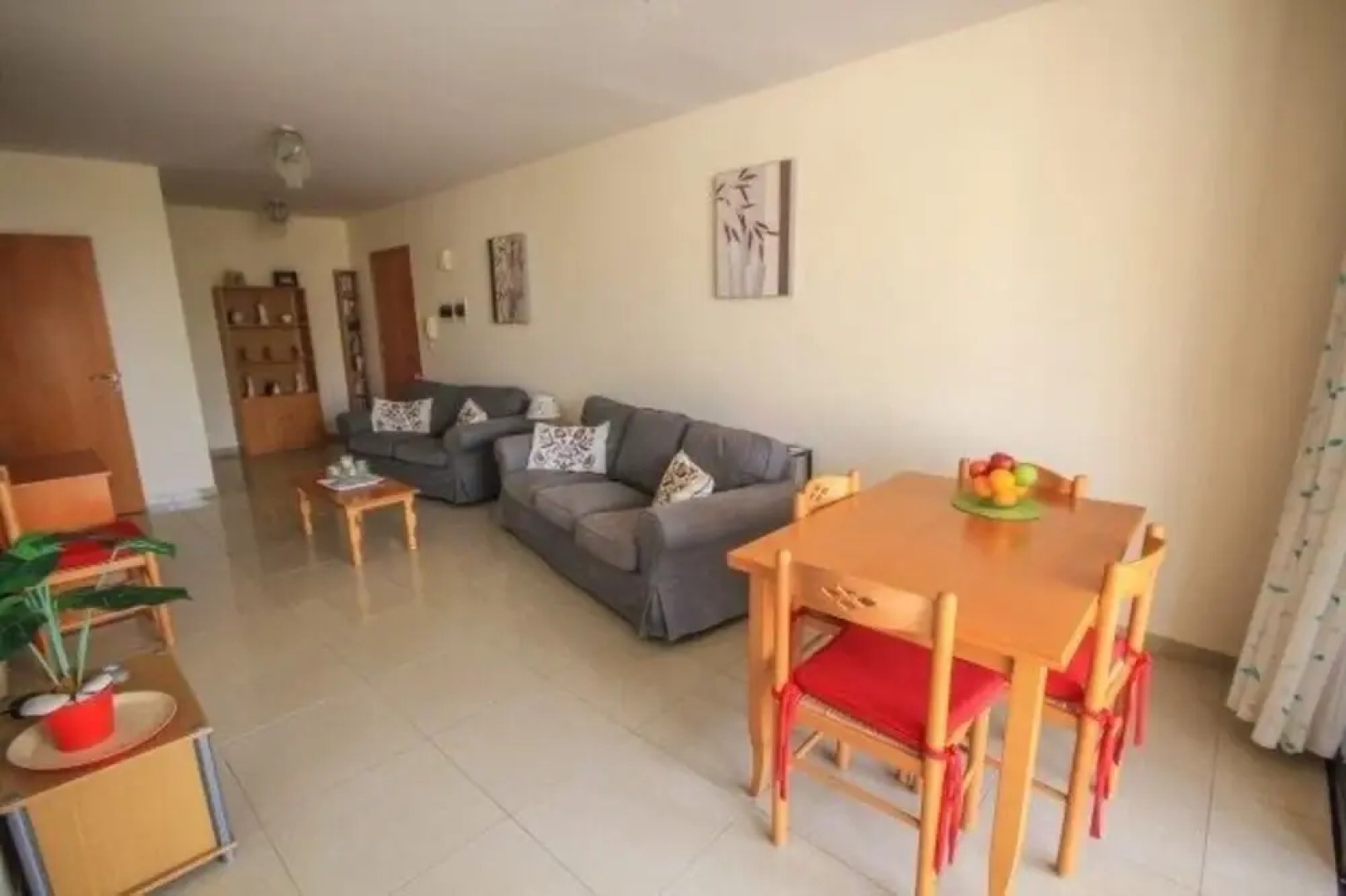 Beautiful 2-bed Apartment in Oroklini
