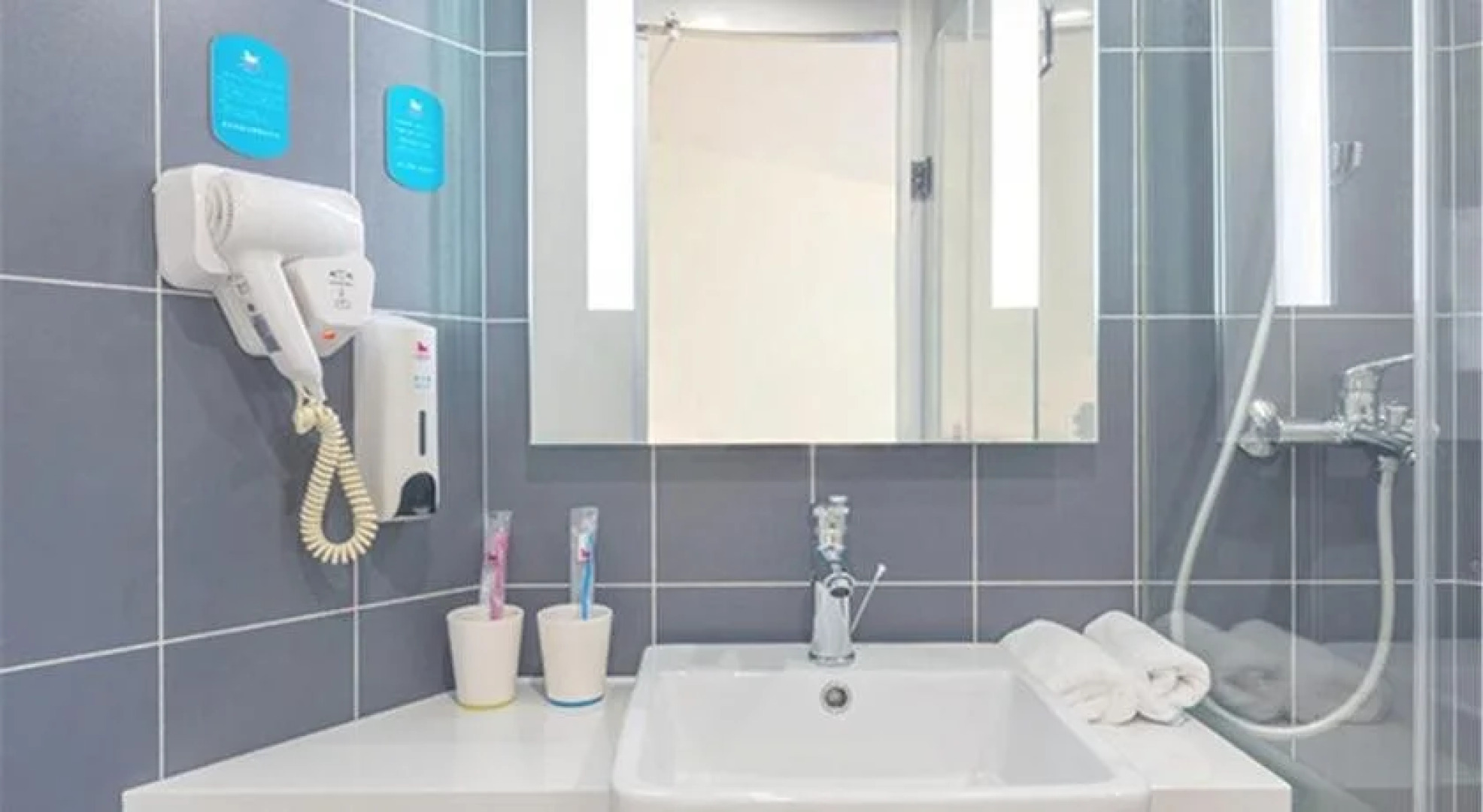 Hanting Express Xuchang Wenfeng Square