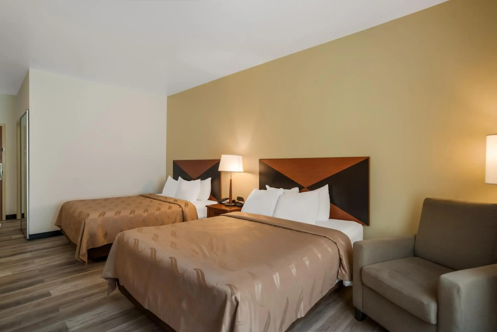 Quality Inn & Suites Chambersburg Northeast