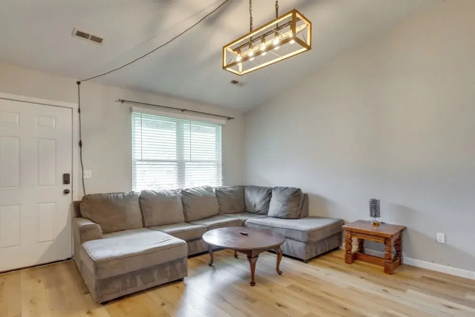 12 Mi to St Louis: Pet-friendly Metro East Home