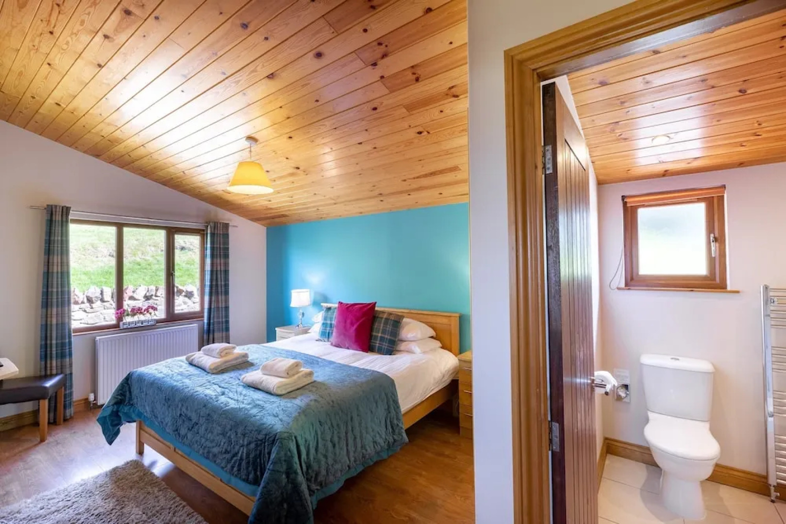 Woodpecker Lodge With Hot Tub Near Cupar, Fife