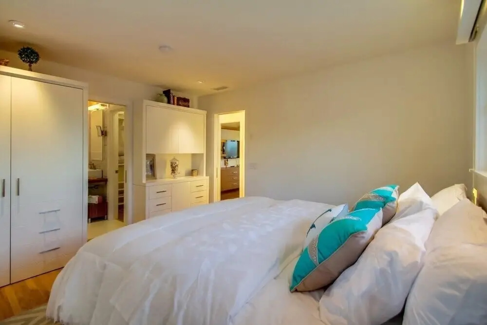 Sunset Beach 2 Bedrooms 2 Bathrooms Home