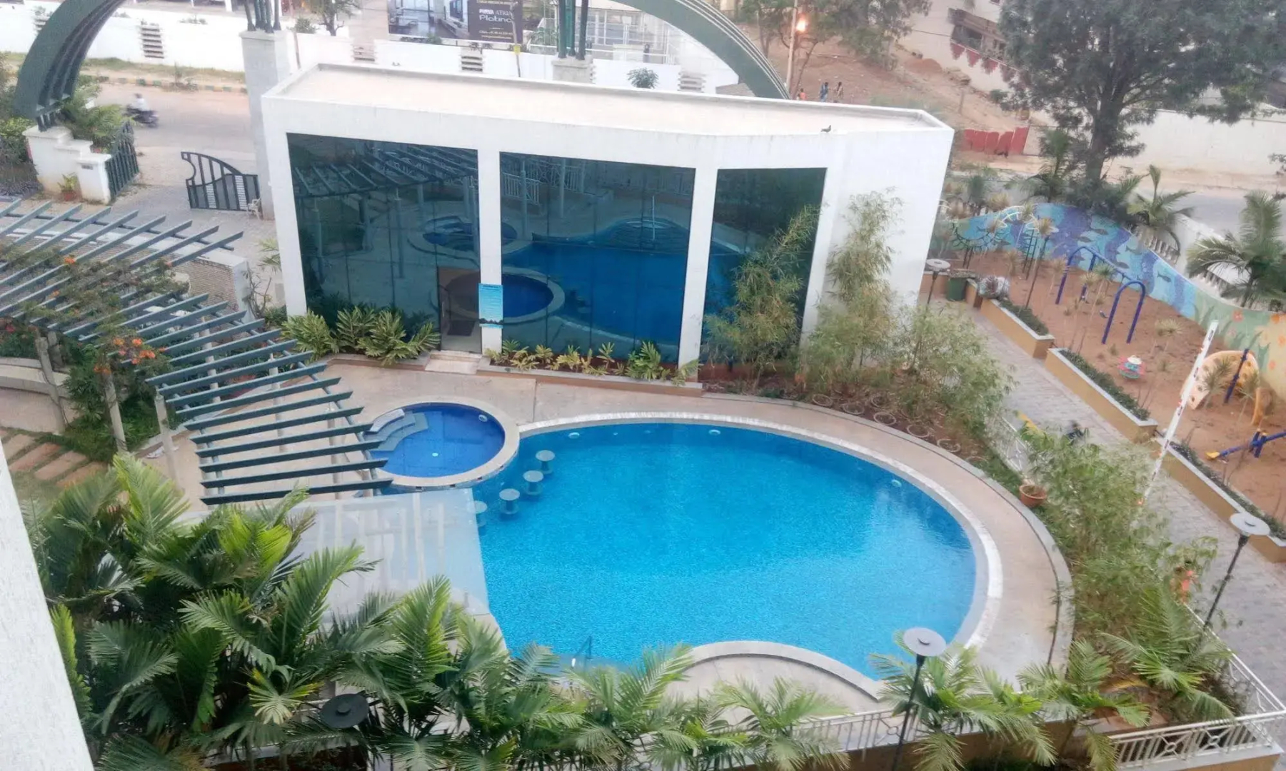Rishon Suite