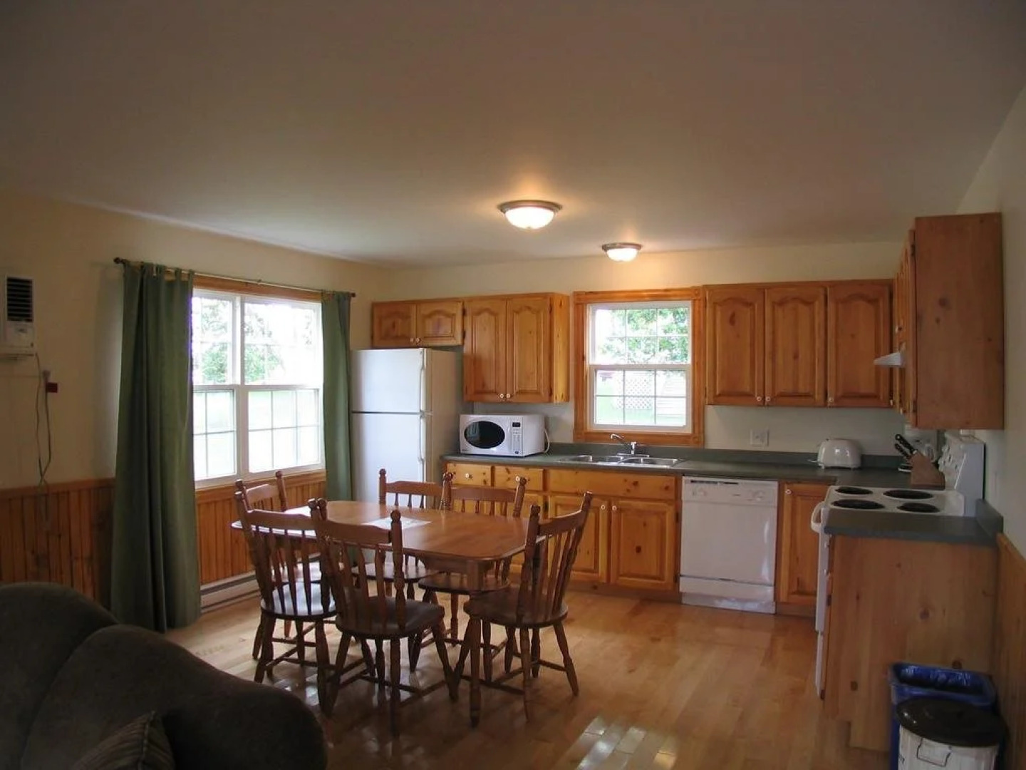 Shining Waters Cottages