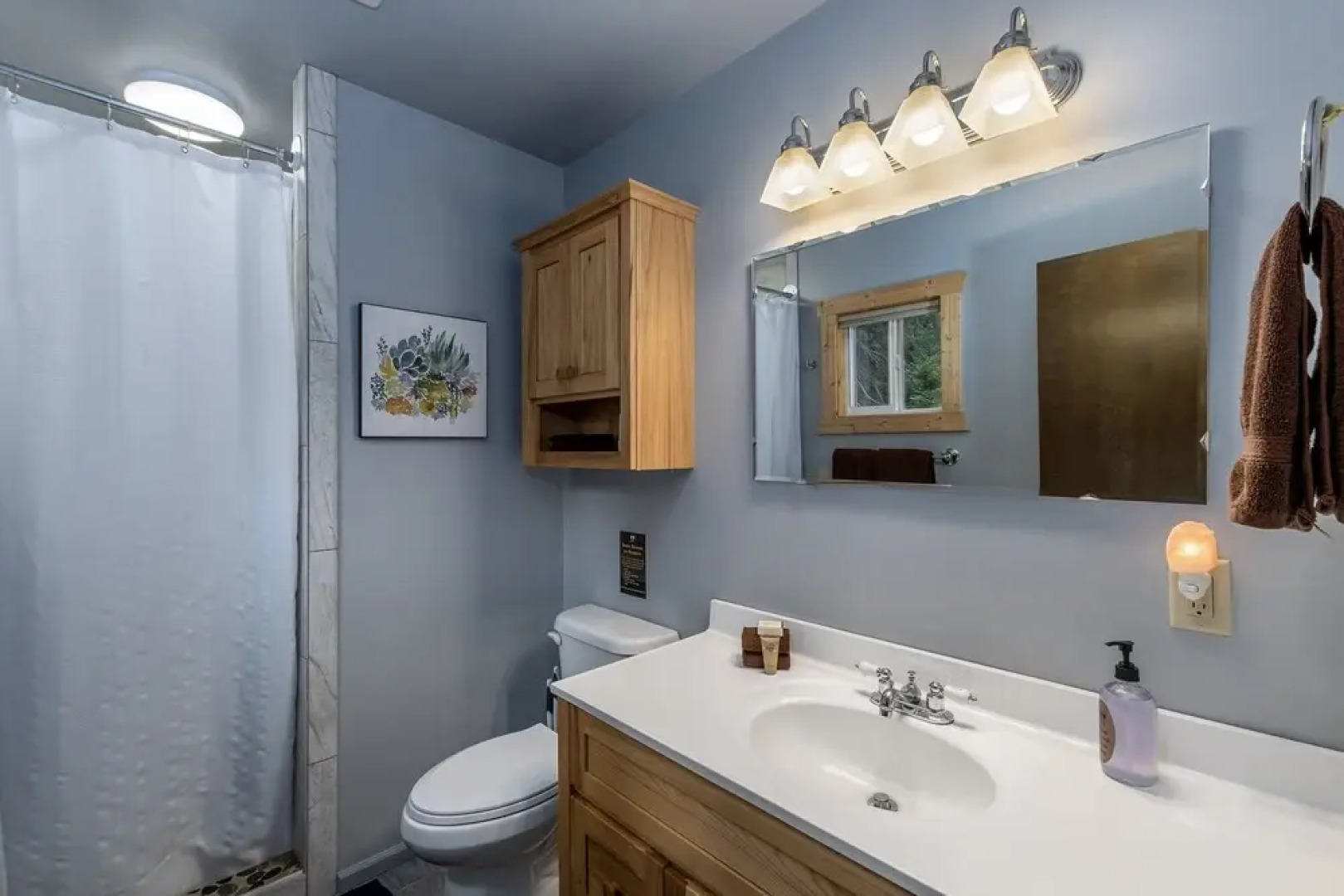 Rivers Edge 2 Bedroom Home by NW Comfy Cabins by RedAwning