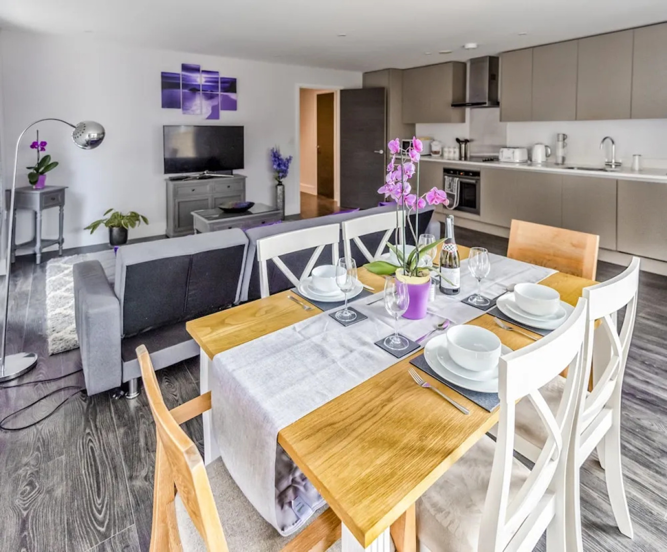 Luxury Bedford Riverside Apartment