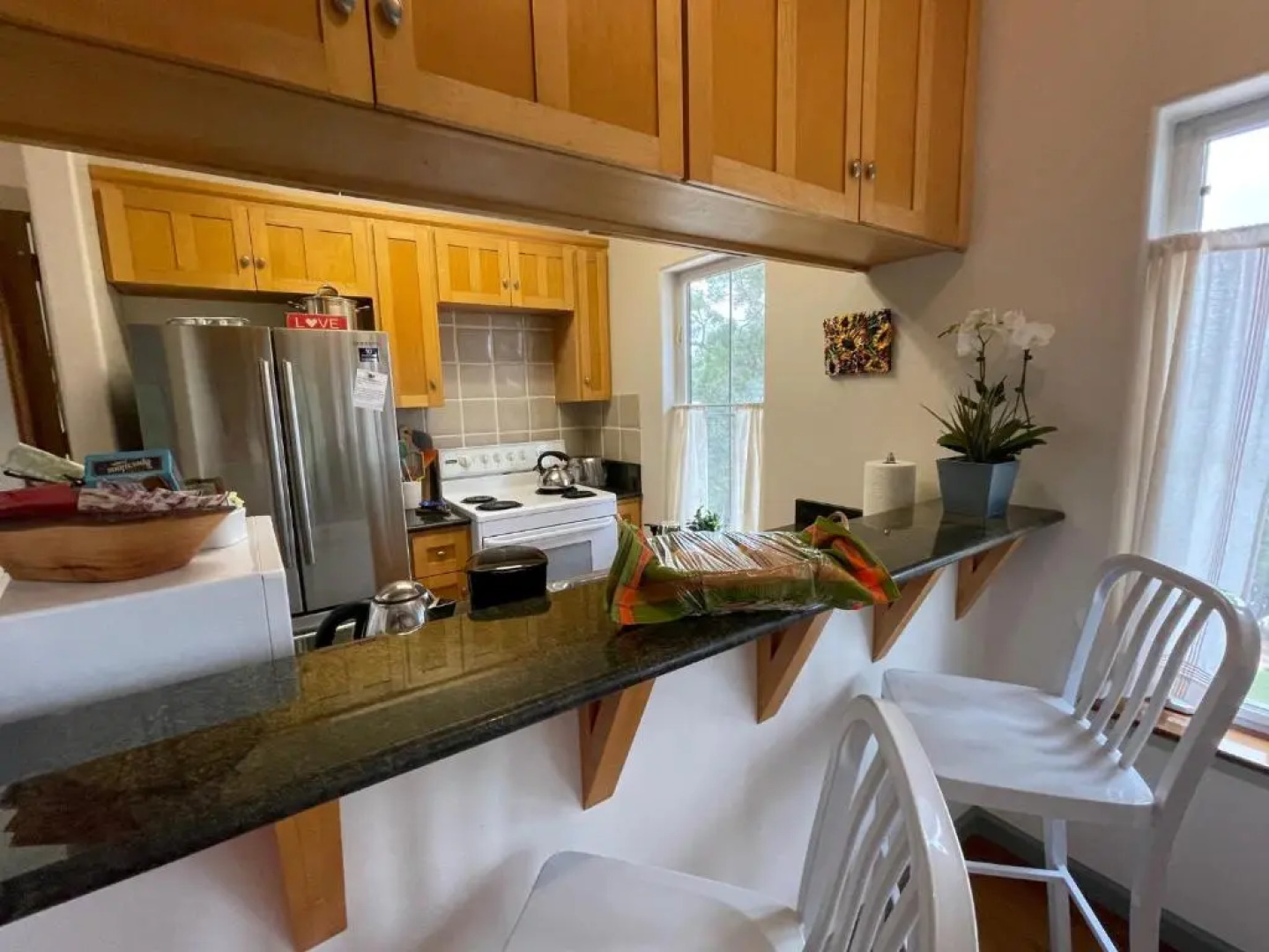 Lake Austin Luxury Guesthouse Cabin Retreat & Modern Farmhouse Suite