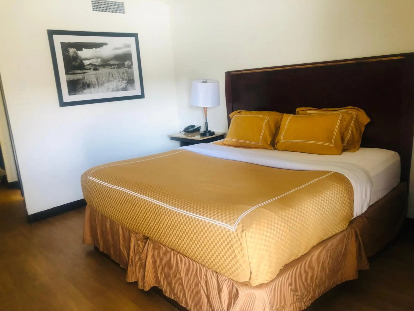 Отель Quality Inn Denver Downtown