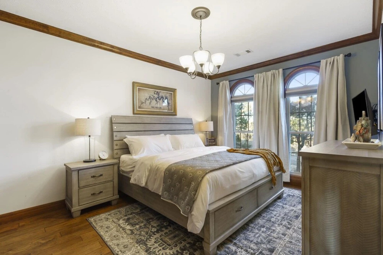 Table Rock Manor at Whitefish Bay