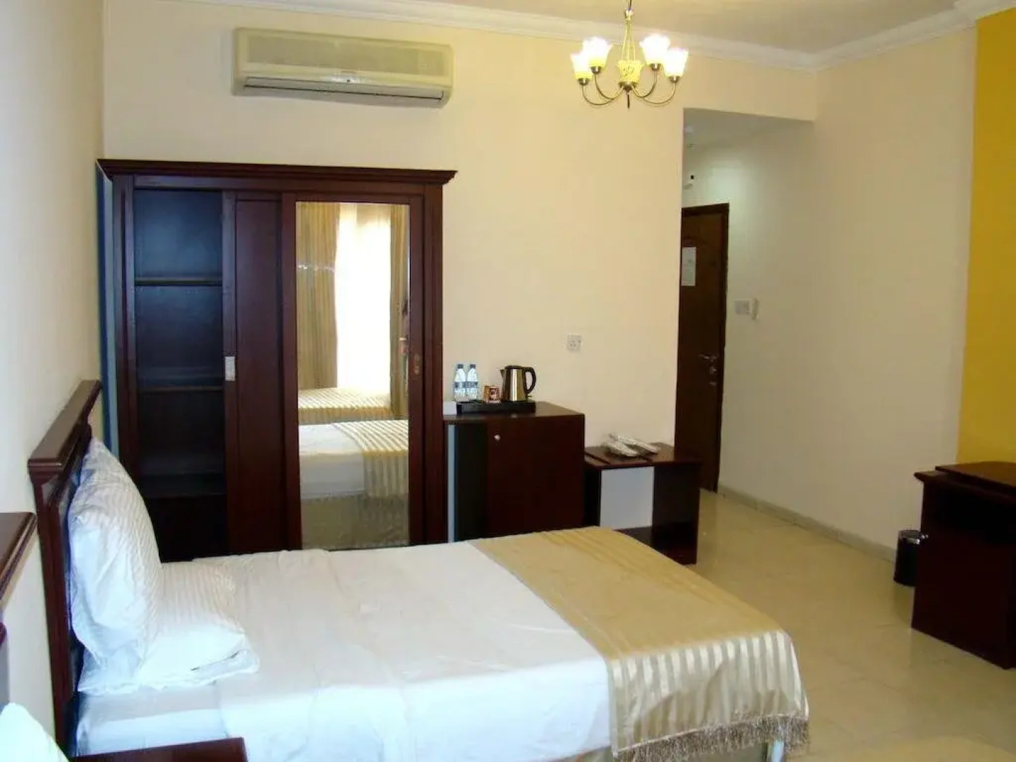 Queen Inn Hotel Apartments