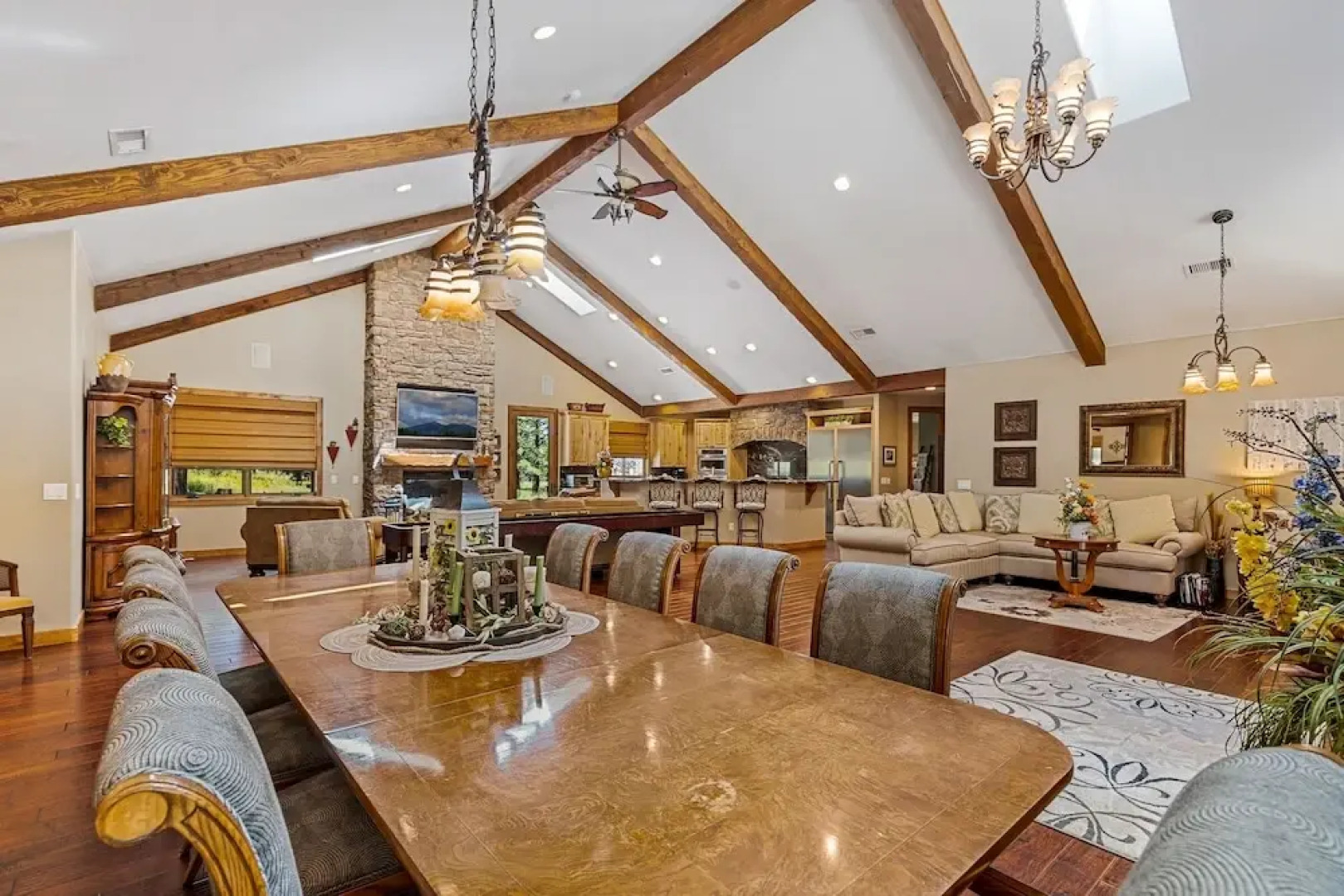 Townsend Flagstaff 3 Bedroom Home by RedAwning