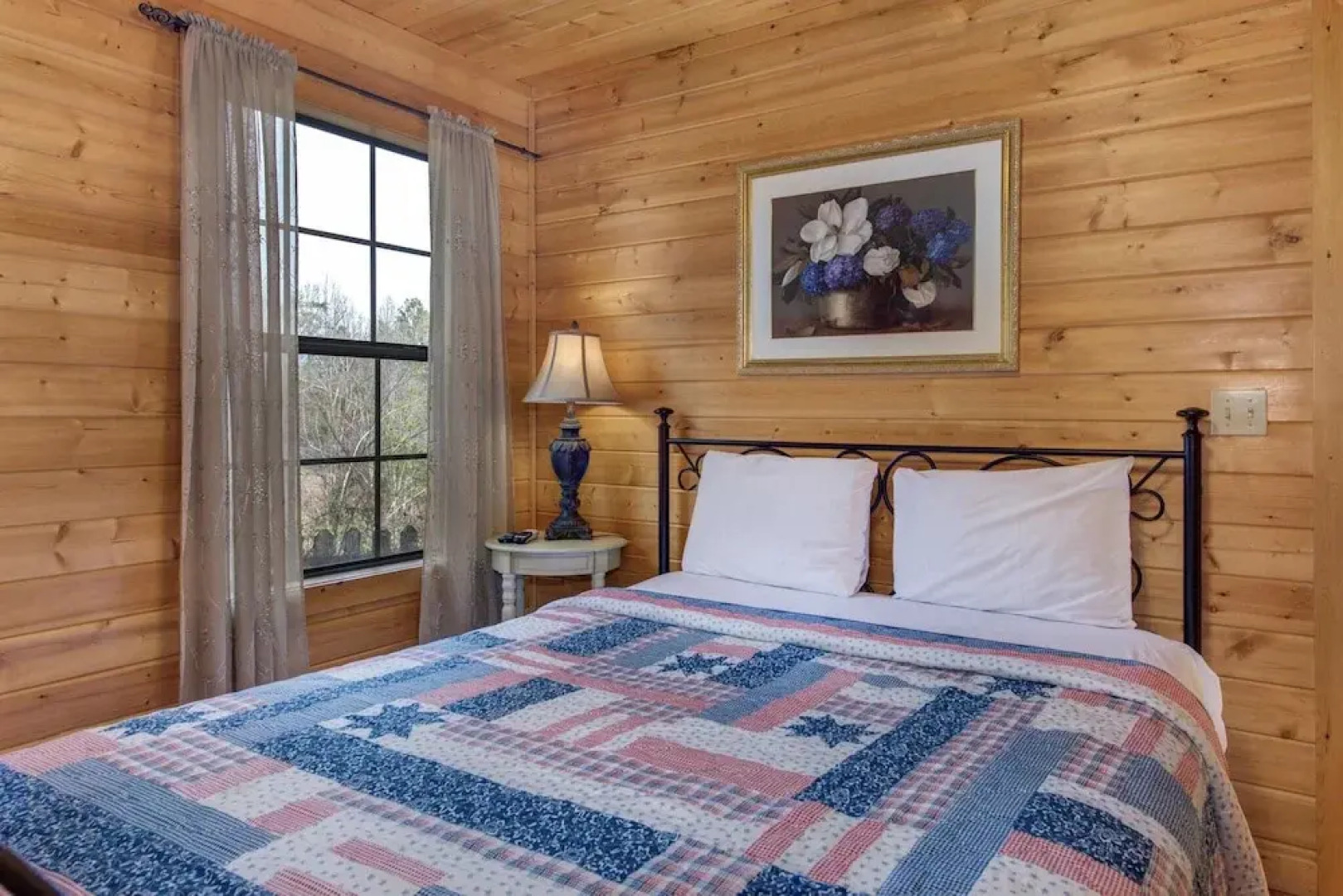 Woodland Wonder w/ Hot Tub and Pool Table!