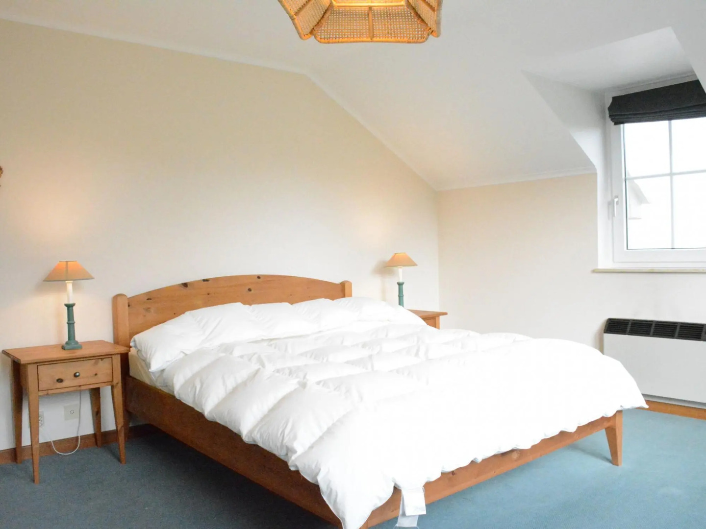 Spacious Villa Near Lesse