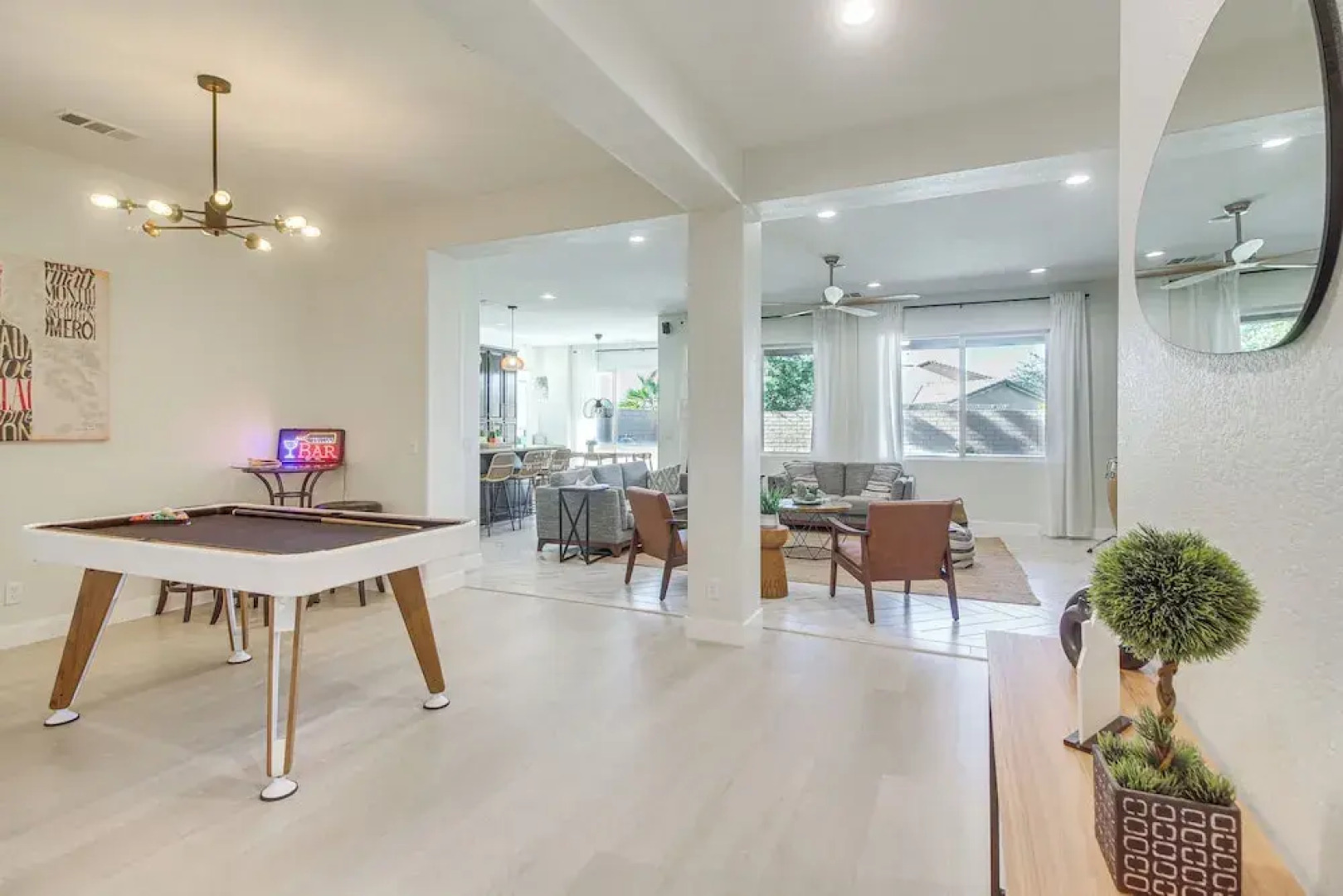 Indio Oasis w/ Heated Saltwater Pool + Hot Tub!