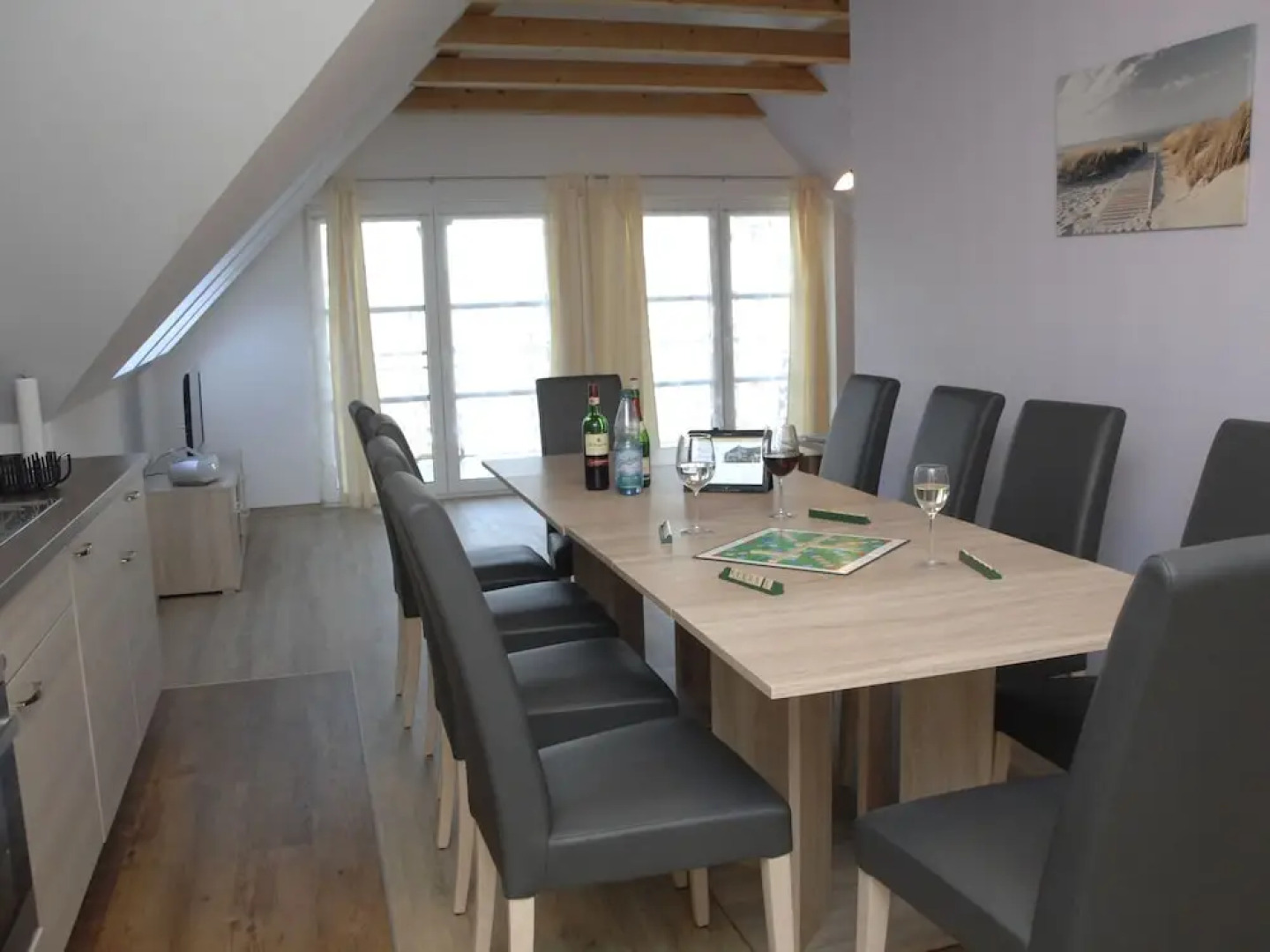 Beachside Apartment in Pepelow with Garden