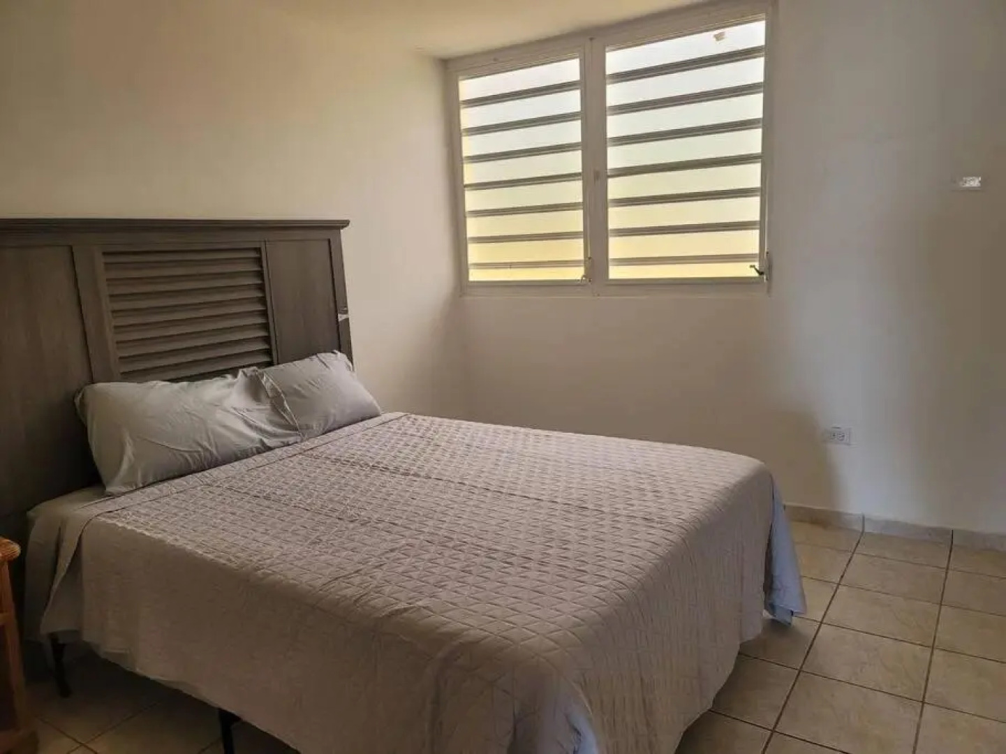 Peaceful ocean front home near Rainforest & rivers 102