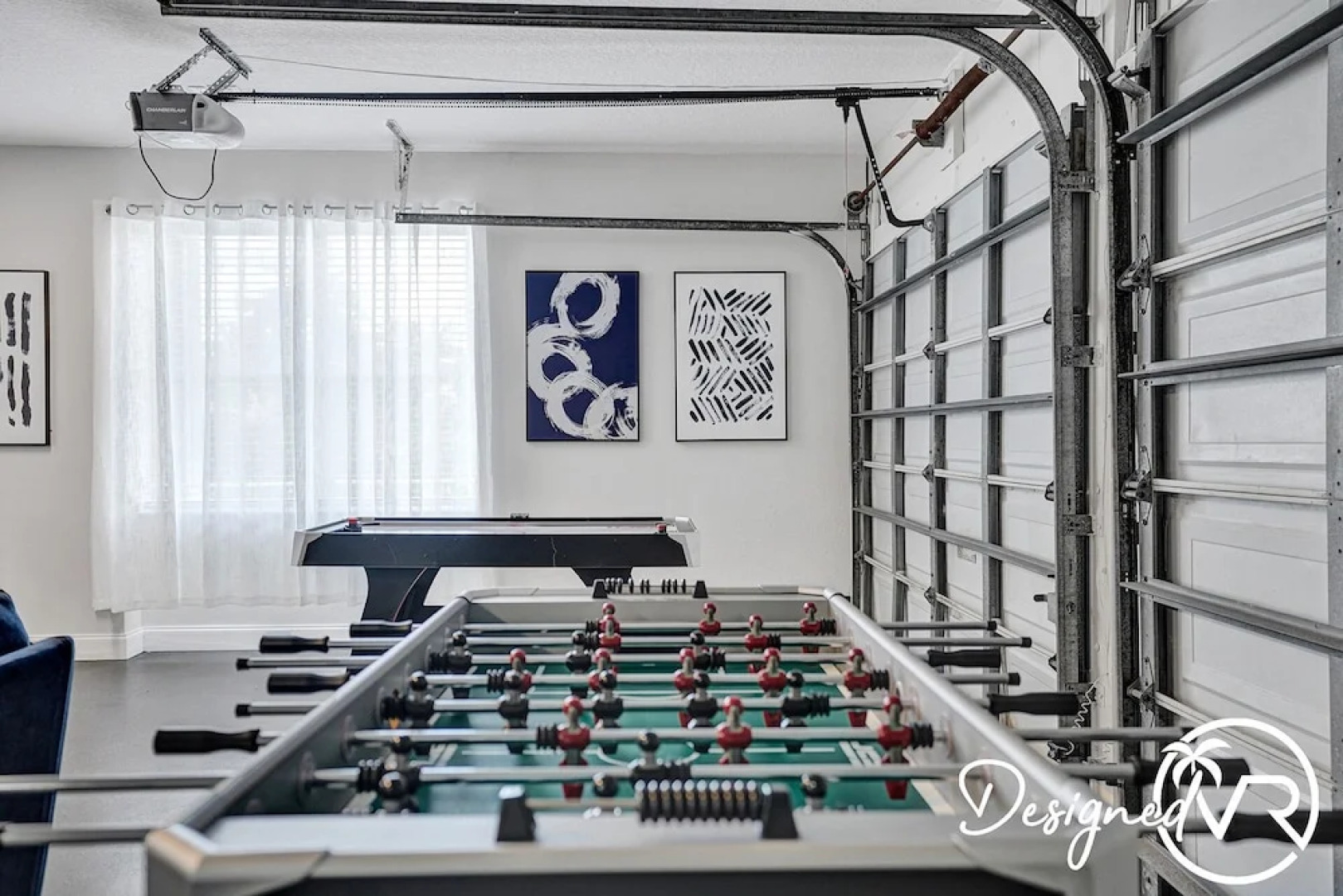 8 Br Villa with Pool & Basketball Court