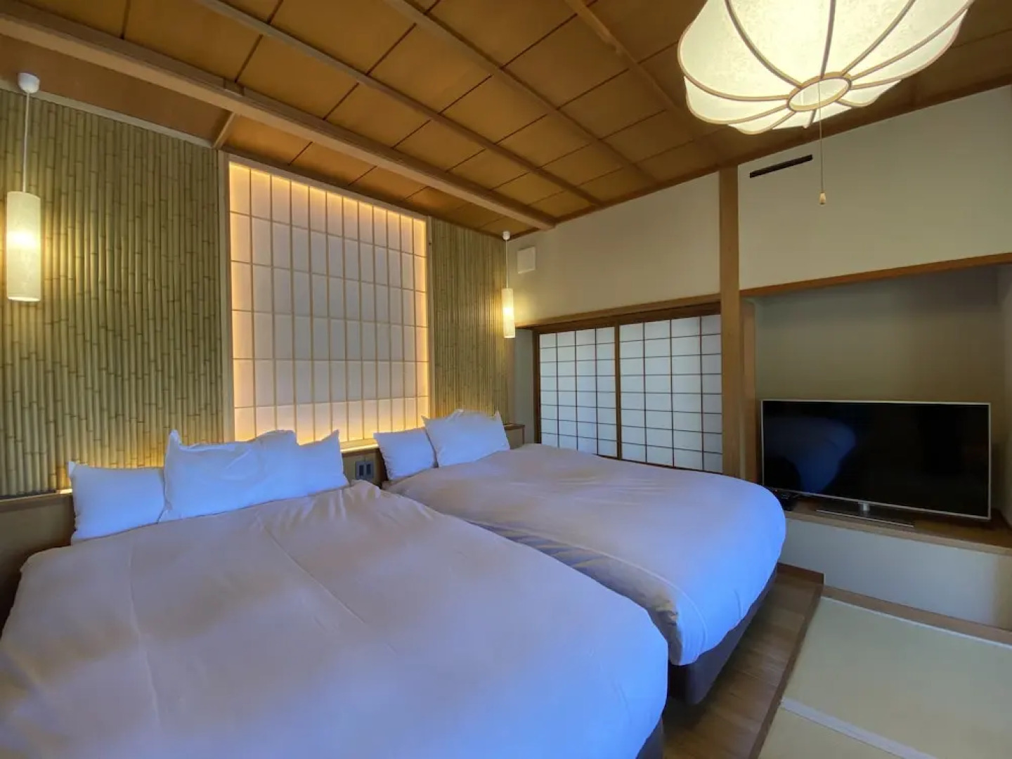 Yugawara Onsen Ashikari Ryokan